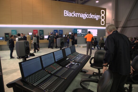 LCM_2789 2023 NAB Show (photo © Loren Moss)